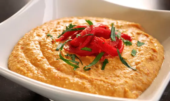 Spicy Roasted Red Pepper Hummus