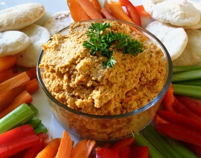 Hummus picante de pimiento rojo asado